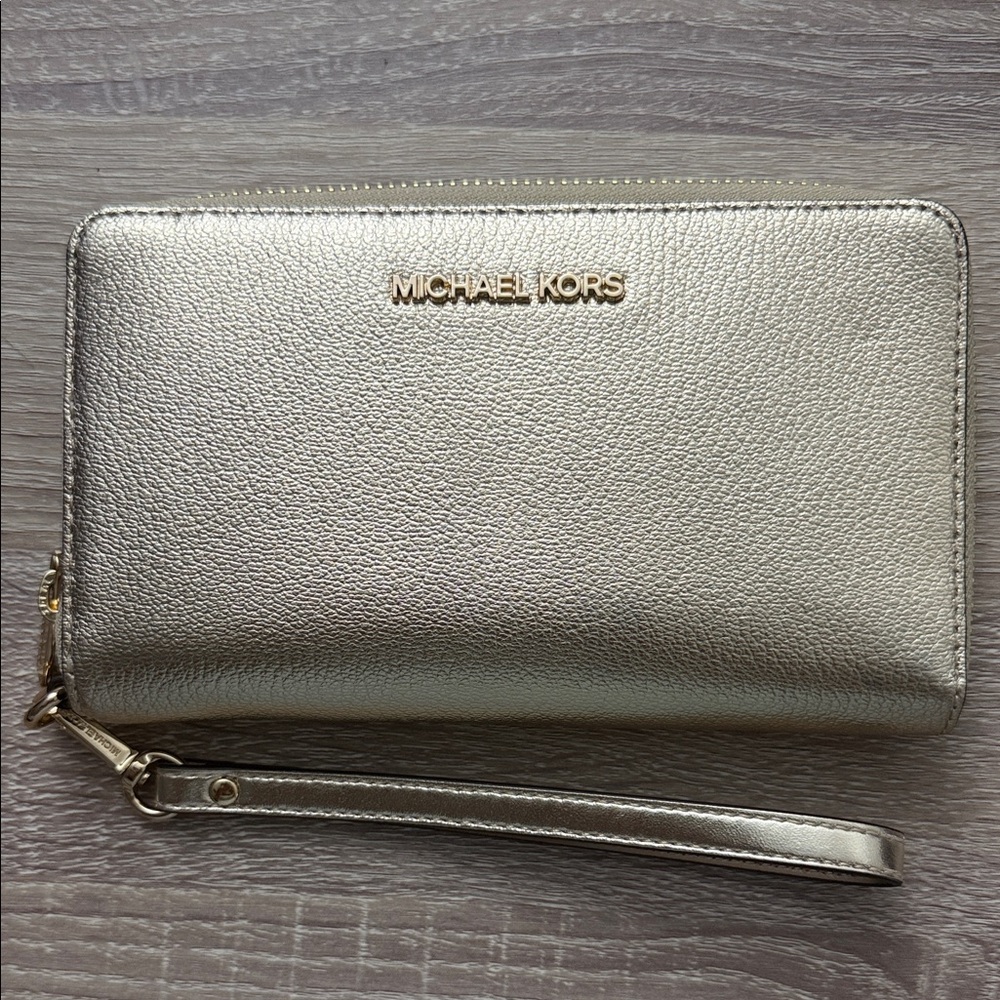 Michael Kors Jet Set Travel Pale Gold Lg Flat MF Phone Case Wallet
